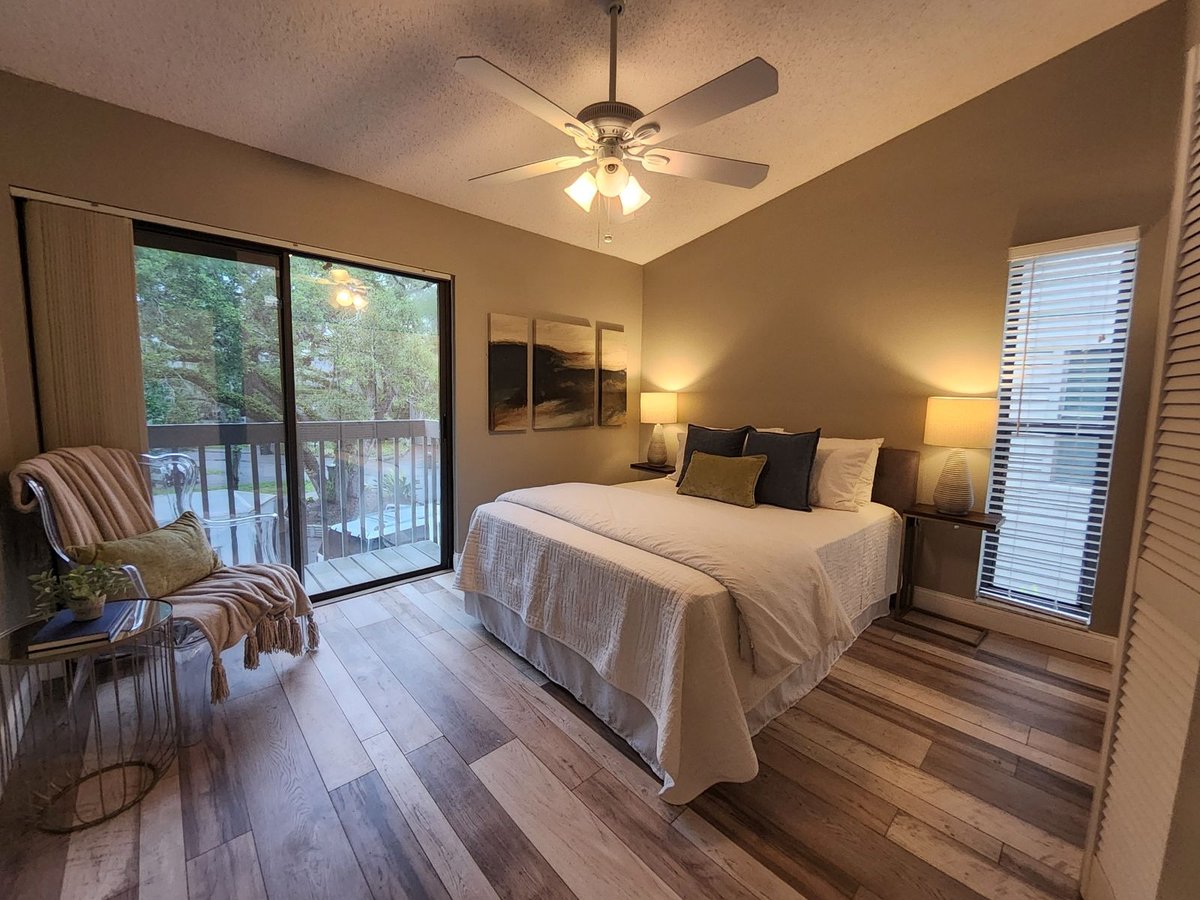 Clearwater Arbor guest bedroom staging